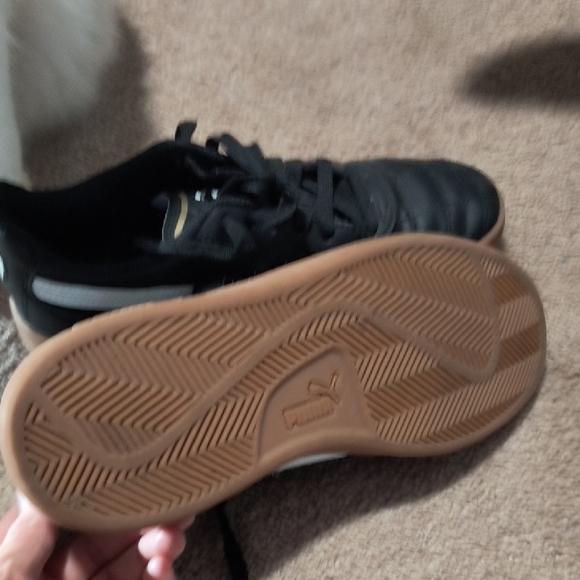 Puma Black and White Shoes with Tan Sole - Picture 4 of 4